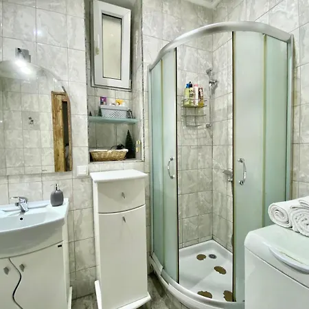 Square 29 *