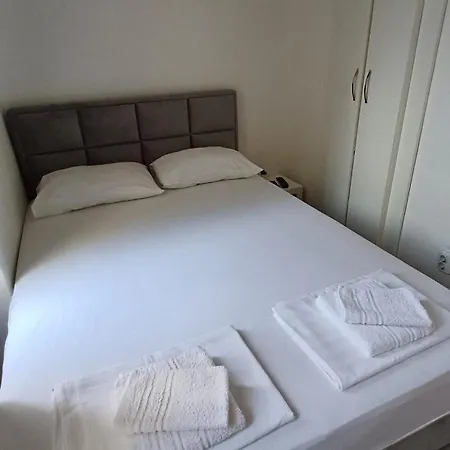 Square 29 Apartment *